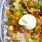 Salada de Tomate Pepino e Burrata