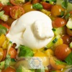 Salada de Tomate Pepino e Burrata